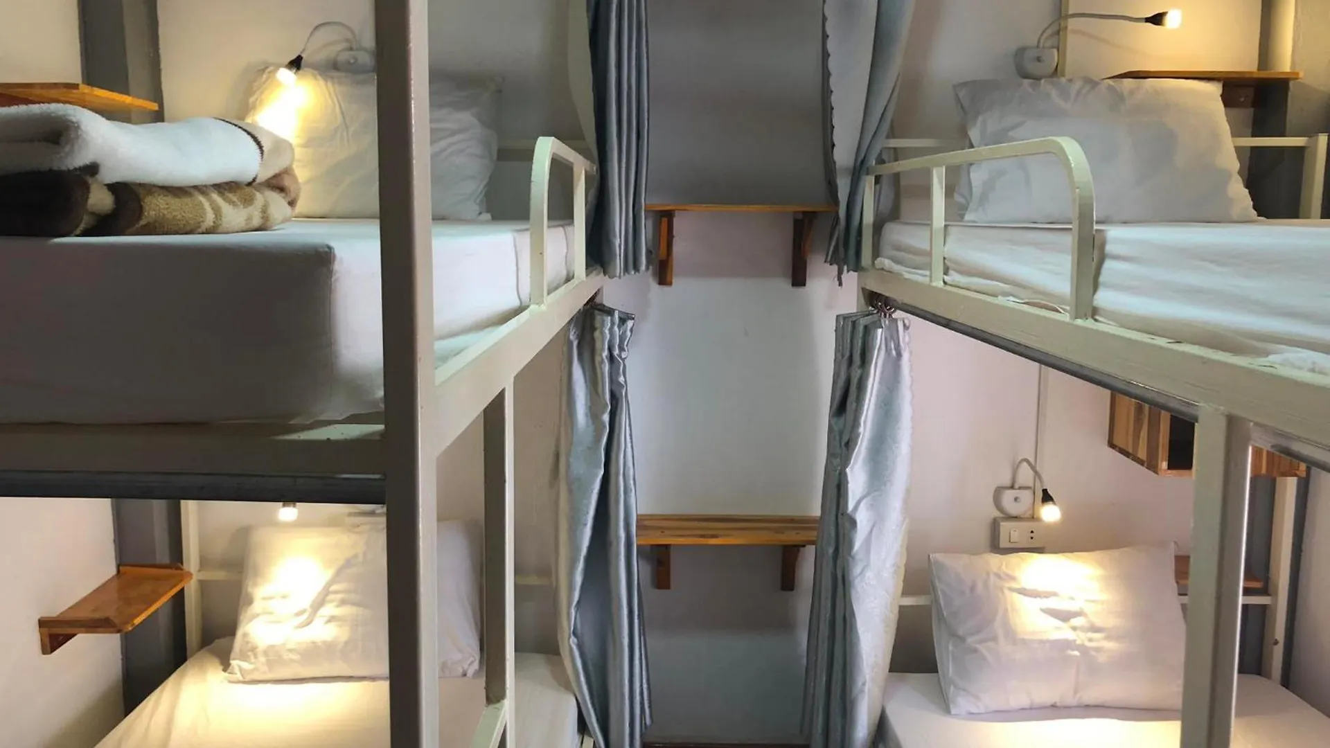 Hostel City Backpackers Center Luang Prabang