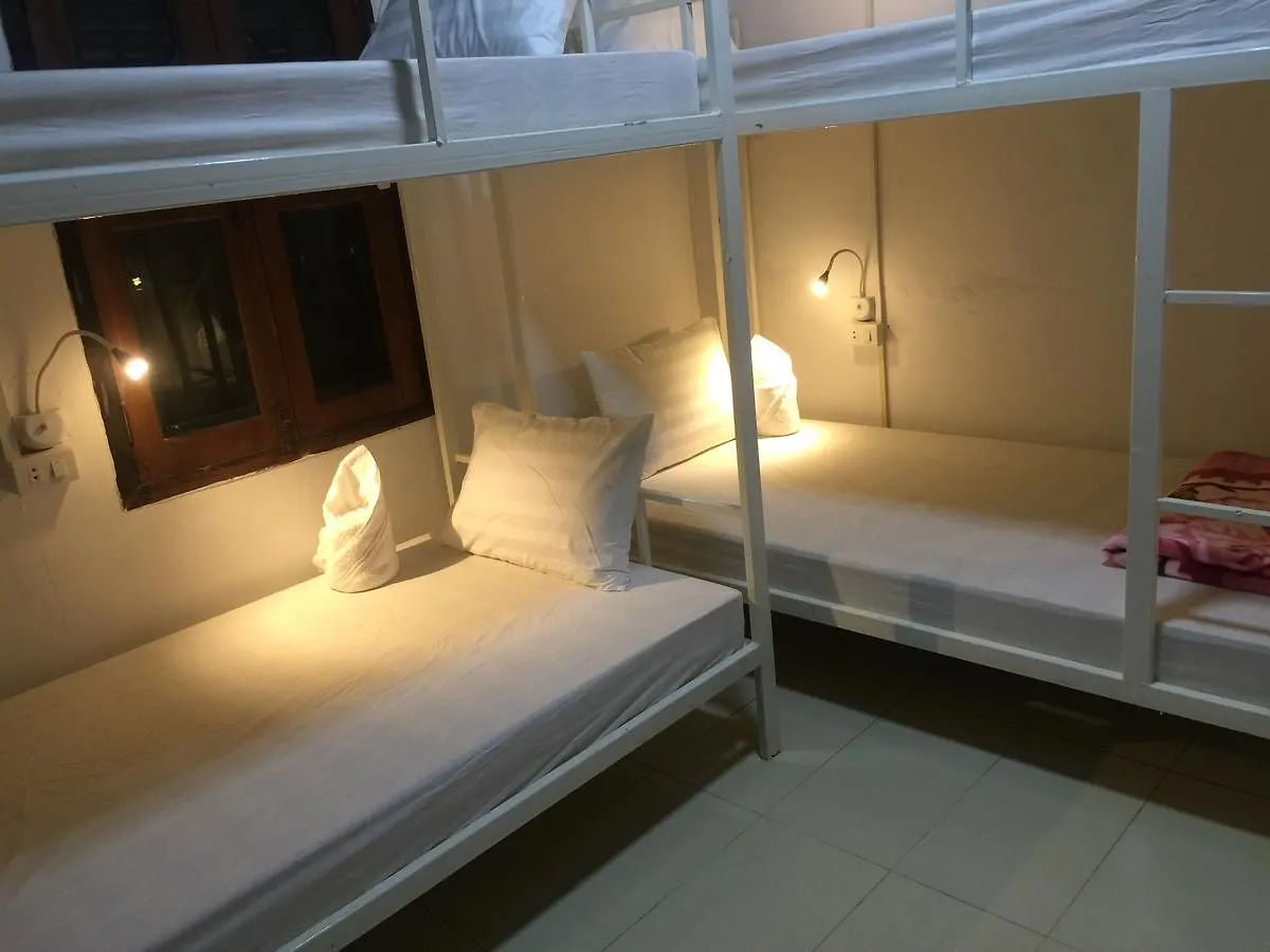 Hostel City Backpackers Center Luang Prabang